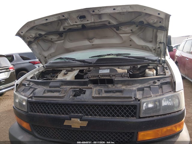 Chevrolet Express 2500 Work Van 2018 1GCWGAFP5J1314769 Image 10