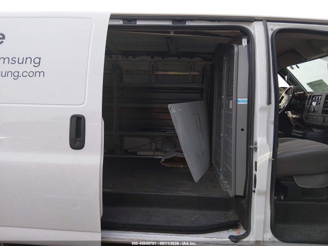 Chevrolet Express 2500 Work Van 2018 1GCWGAFP5J1314769 Image 8