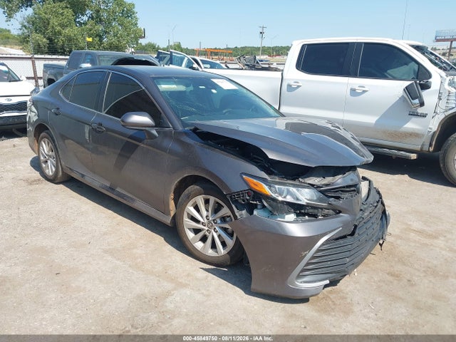 45849750 :رقم المزاد ، 4T1C11AK9RU878284 vin ، 2024 Toyota Camry Le مزاد بيع