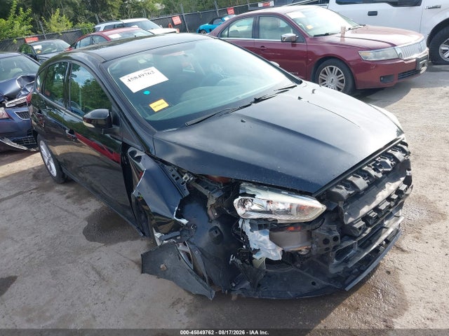 45849762 :رقم المزاد ، 1FADP3K29GL319537 vin ، 2016 Ford Focus Se مزاد بيع