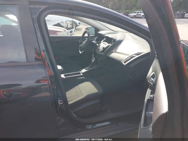 45849762 :رقم المزاد ، 1FADP3K29GL319537 vin ، 2016 Ford Focus Se مزاد بيع