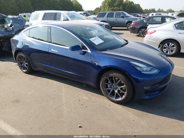 45849764 :رقم المزاد ، 5YJ3E1EA6JF007365 vin ، 2018 Tesla Model 3 Long Range/mid Range مزاد بيع