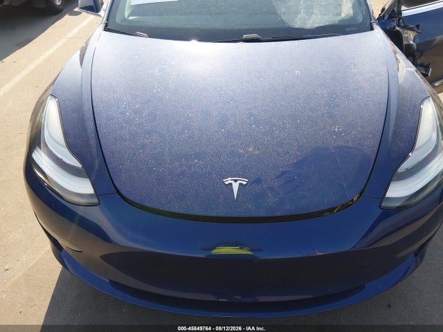 45849764 :رقم المزاد ، 5YJ3E1EA6JF007365 vin ، 2018 Tesla Model 3 Long Range/mid Range مزاد بيع