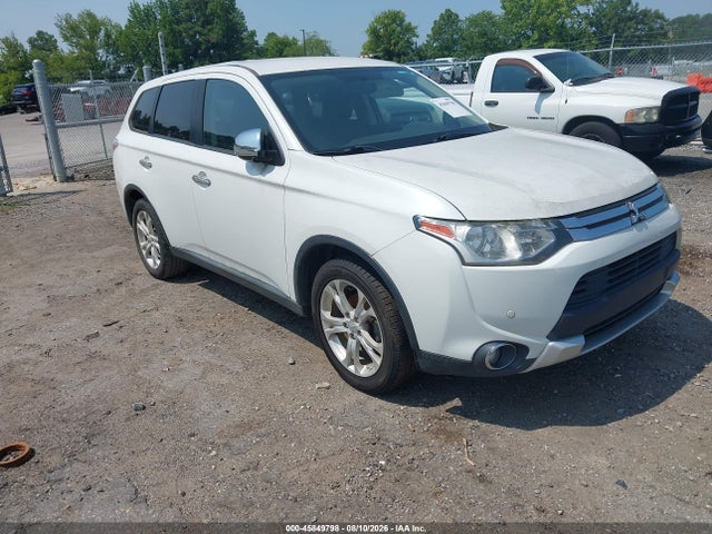 Продаж на аукціоні авто 2015 Mitsubishi Outlander Se, vin: JA4AD3A35FZ000920, номер лоту: 45849798