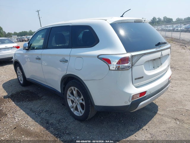 Продаж на аукціоні авто 2015 Mitsubishi Outlander Se, vin: JA4AD3A35FZ000920, номер лоту: 45849798