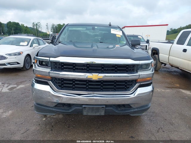 45849849 :رقم المزاد ، 3GCUKREH1JG135516 vin ، 2018 Chevrolet Silverado 1500 1lt مزاد بيع