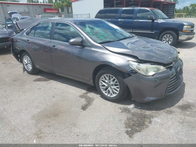2017 Toyota Camry Le მანქანა იყიდება აუქციონზე, vin: 4T1BF1FK7HU705268, აუქციონის ნომერი: 45849853