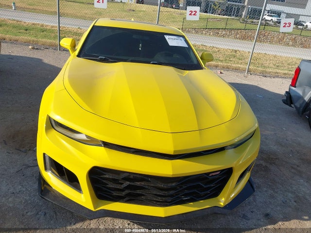 Продажа на аукционе авто 2017 Chevrolet Camaro 1lt, vin: 1G1FB1RS1H0200825, номер лота: 45849970