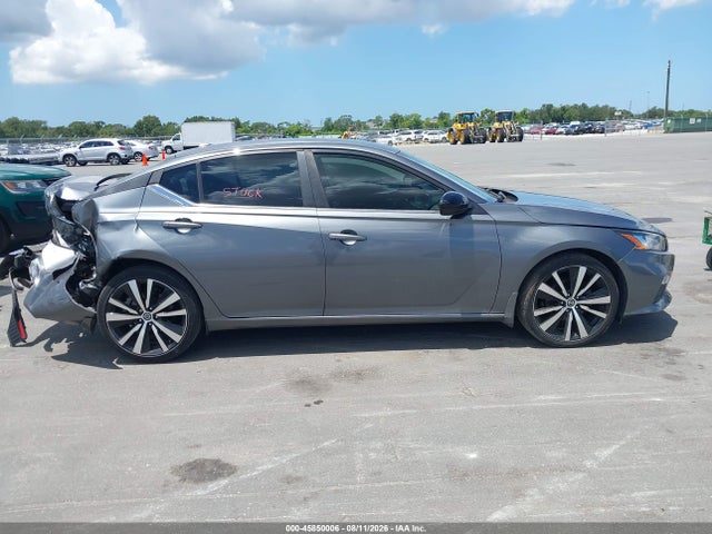 45850006 :رقم المزاد ، 1N4BL4CV8MN354698 vin ، 2021 Nissan Altima Sr Fwd مزاد بيع