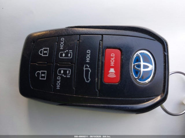 Toyota SIENNA XLE 2023 5TDYRKEC9PS174065 Image 11