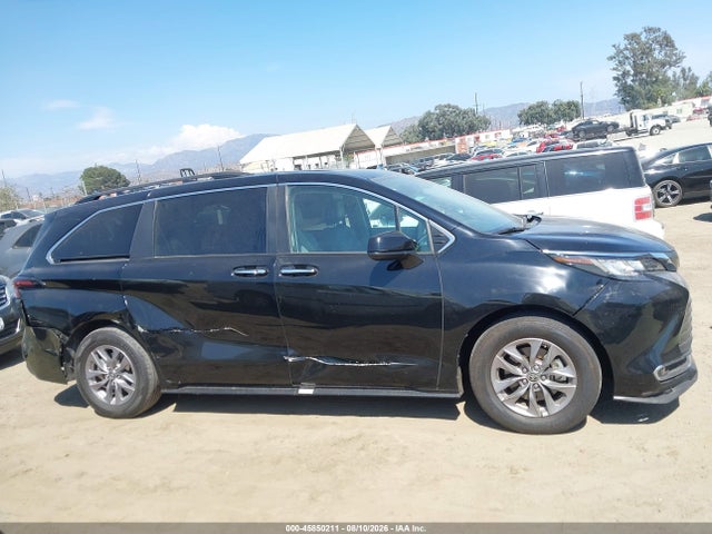 Toyota SIENNA XLE 2023 5TDYRKEC9PS174065 Image 13
