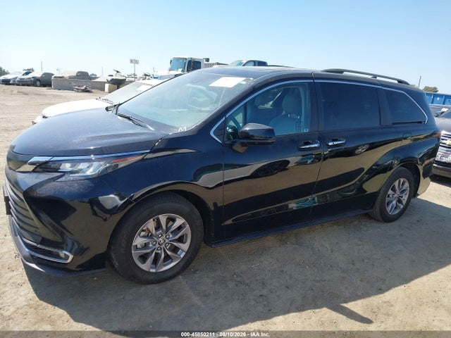 Toyota SIENNA XLE 2023 5TDYRKEC9PS174065 Image 14