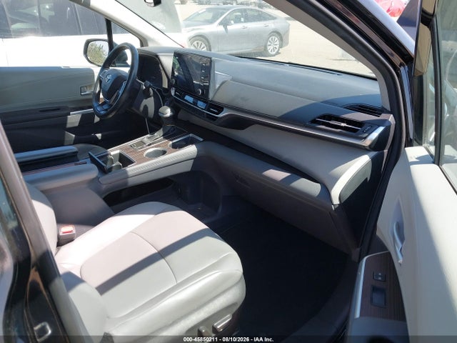 Toyota SIENNA XLE 2023 5TDYRKEC9PS174065 Image 5