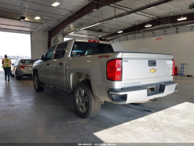 Chevrolet Silverado 1500 Custom 2018 3GCUKPEC3JG608132 Image 3