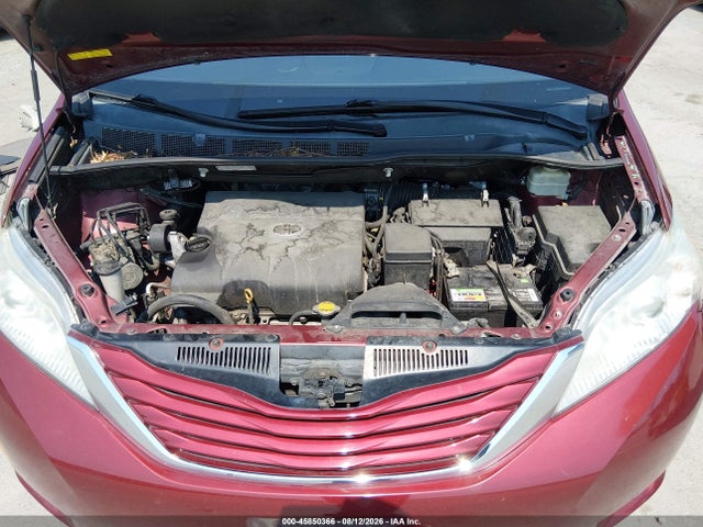 5TDKK3DC0FS671702 Toyota Sienna Le 8 Passenger