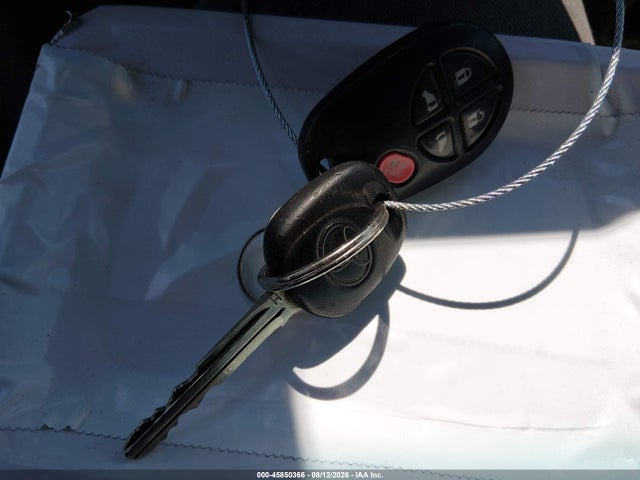 5TDKK3DC0FS671702 Toyota Sienna Le 8 Passenger