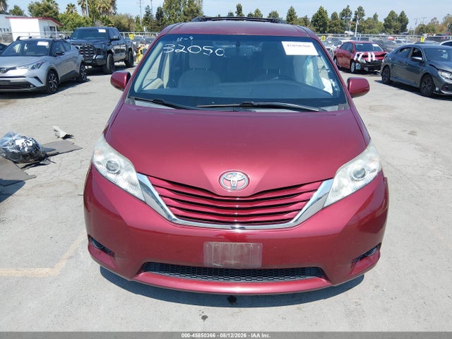 5TDKK3DC0FS671702 Toyota Sienna Le 8 Passenger