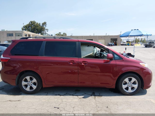 5TDKK3DC0FS671702 Toyota Sienna Le 8 Passenger