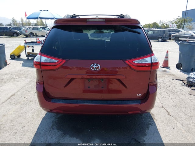 5TDKK3DC0FS671702 Toyota Sienna Le 8 Passenger