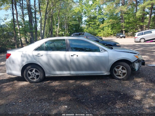 45850459 :رقم المزاد ، 4T1BF1FK4EU313389 vin ، 2014 Toyota Camry Le مزاد بيع