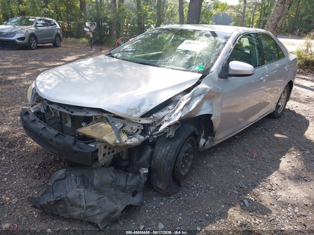 45850459 :رقم المزاد ، 4T1BF1FK4EU313389 vin ، 2014 Toyota Camry Le مزاد بيع