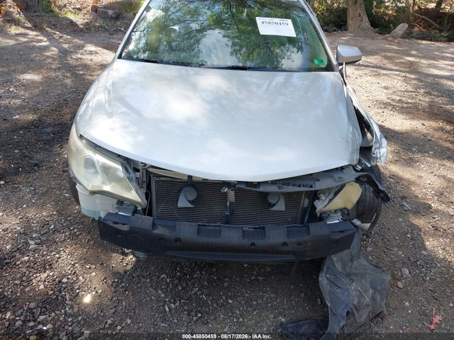45850459 :رقم المزاد ، 4T1BF1FK4EU313389 vin ، 2014 Toyota Camry Le مزاد بيع
