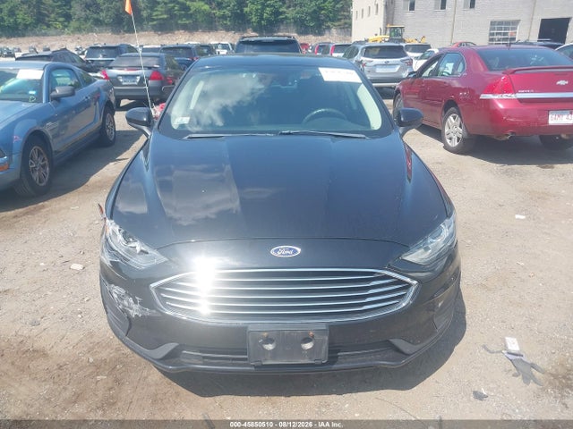 3FA6P0LU6KR262148 Ford Fusion Hybrid Se