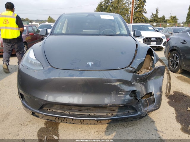 Продажа на аукционе авто 2023 Tesla Model Y Awd/long Range Dual Motor All-wheel Drive, vin: 7SAYGDEE5PF960083, номер лота: 45850538
