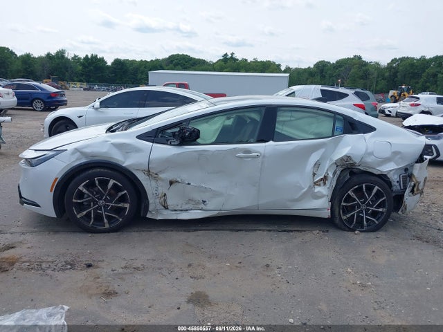 JTDACACUXR3018890 Toyota Prius Prime Xse