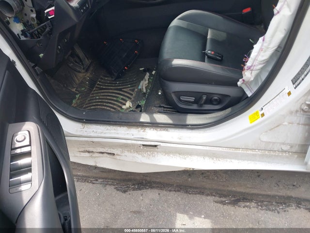 JTDACACUXR3018890 Toyota Prius Prime Xse