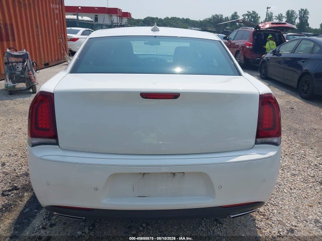 Продаж на аукціоні авто 2016 Chrysler 300 300s, vin: 2C3CCABG1GH147930, номер лоту: 45850575
