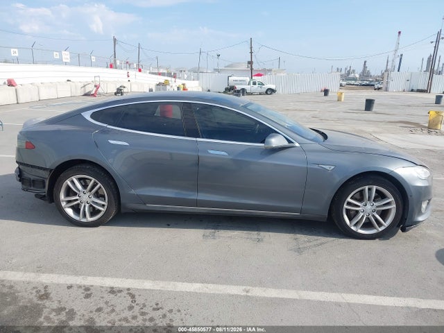 Продажа на аукционе авто 2013 Tesla Model S, vin: 5YJSA1CG1DFP27255, номер лота: 45850577