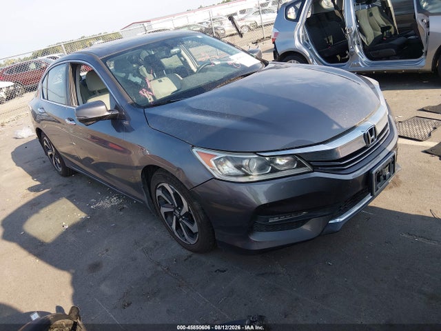 45850606 :رقم المزاد ، 1HGCR2F81HA227667 vin ، 2017 Honda Accord Ex-l مزاد بيع