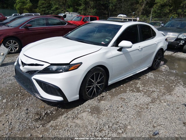 45850746 :رقم المزاد ، 4T1T11AK9NU658606 vin ، 2022 Toyota Camry Se مزاد بيع