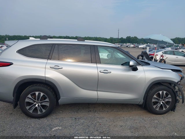 2022 Toyota Highlander Xle მანქანა იყიდება აუქციონზე, vin: 5TDGZRBHXNS565940, აუქციონის ნომერი: 45850785