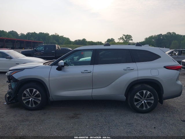 2022 Toyota Highlander Xle მანქანა იყიდება აუქციონზე, vin: 5TDGZRBHXNS565940, აუქციონის ნომერი: 45850785