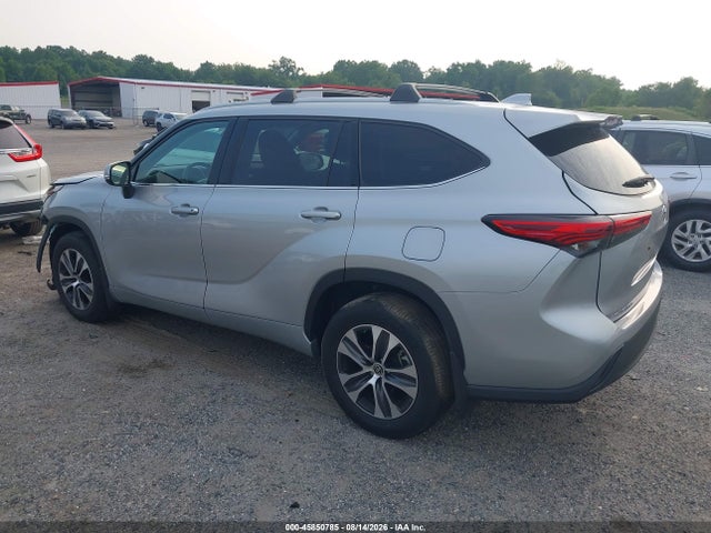 2022 Toyota Highlander Xle მანქანა იყიდება აუქციონზე, vin: 5TDGZRBHXNS565940, აუქციონის ნომერი: 45850785