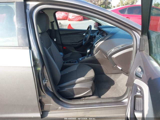 Ford FOCUS SE 2014 1FADP3K2XEL288473 Image 5