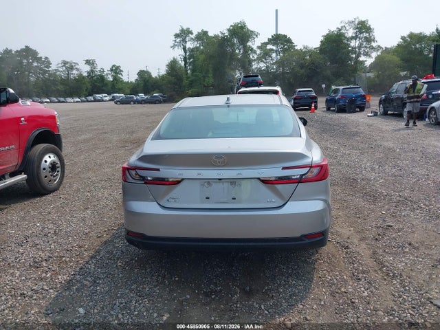 2026 Toyota Camry Le მანქანა იყიდება აუქციონზე, vin: 4T1DBADKXTU043606, აუქციონის ნომერი: 45850905
