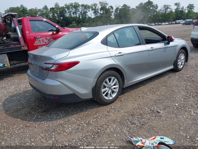 2026 Toyota Camry Le მანქანა იყიდება აუქციონზე, vin: 4T1DBADKXTU043606, აუქციონის ნომერი: 45850905