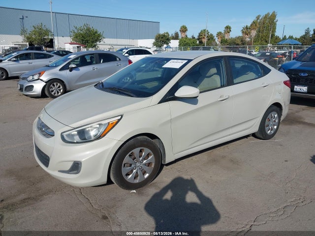 Hyundai ACCENT SE 2017 KMHCT4AE8HU197067 Image 2