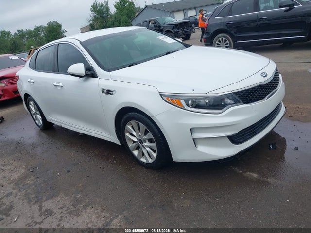 Auction sale of the 2018 Kia Optima Lx, vin: 5XXGT4L35JG271235, lot number: 45850972