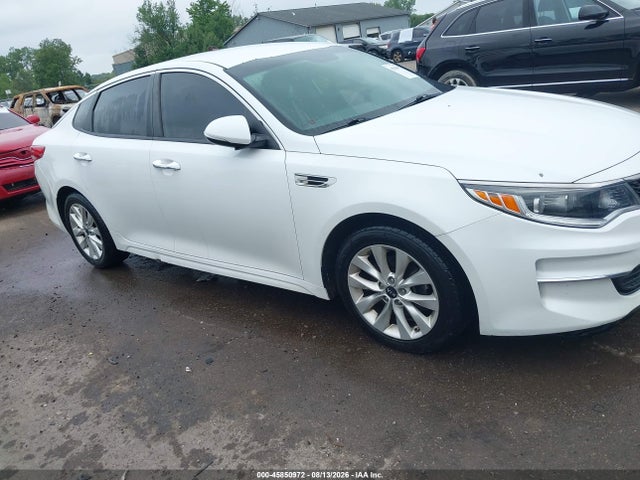 Продажа на аукционе авто 2018 Kia Optima Lx, vin: 5XXGT4L35JG271235, номер лота: 45850972