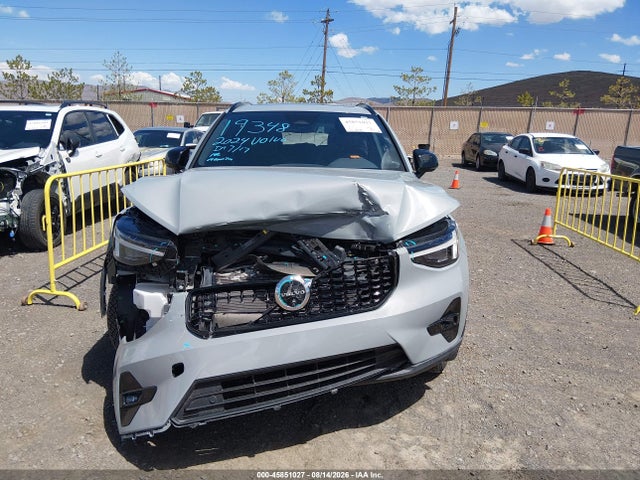 YV4L12UL7R2292089 Volvo Xc40 B5 Plus Dark Theme