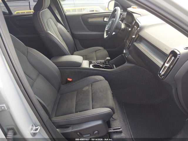 YV4L12UL7R2292089 Volvo Xc40 B5 Plus Dark Theme