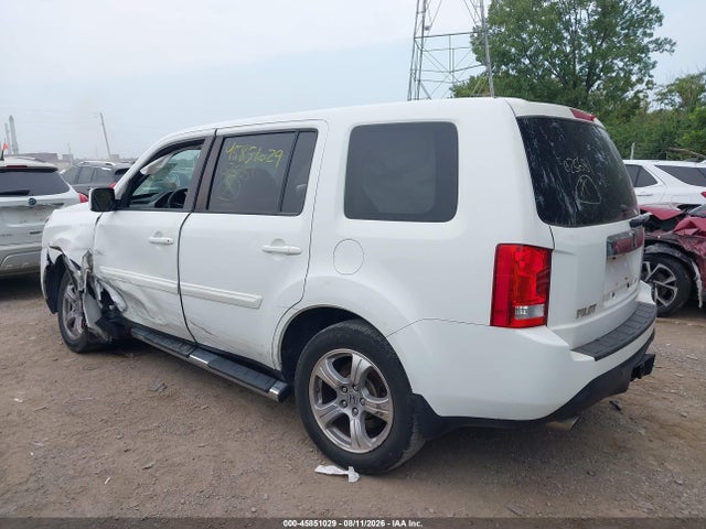 45851029 :رقم المزاد ، 5FNYF3H7XFB025681 vin ، 2015 Honda Pilot Ex-l مزاد بيع