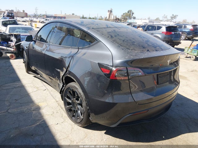 Продажа на аукционе авто 2024 Tesla Model Y Long Range Dual Motor All-wheel Drive, vin: 7SAYGDEE8RA237067, номер лота: 45851096