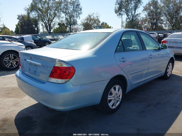Продажа на аукционе авто 2005 Toyota Camry Le, vin: 4T1BE32K45U977745, номер лота: 45851261