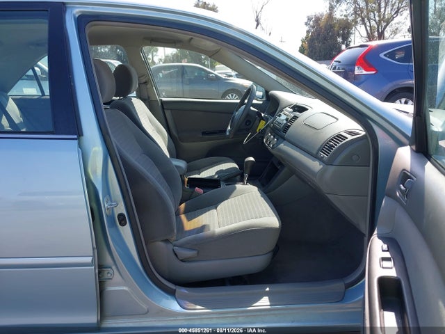 Продажа на аукционе авто 2005 Toyota Camry Le, vin: 4T1BE32K45U977745, номер лота: 45851261