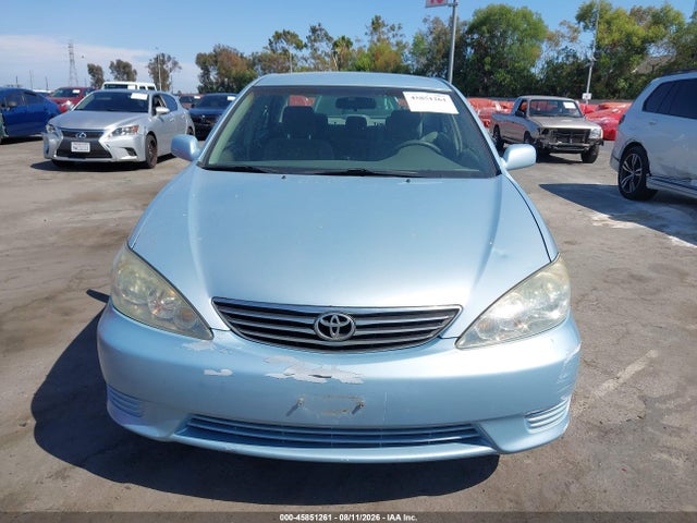Продажа на аукционе авто 2005 Toyota Camry Le, vin: 4T1BE32K45U977745, номер лота: 45851261